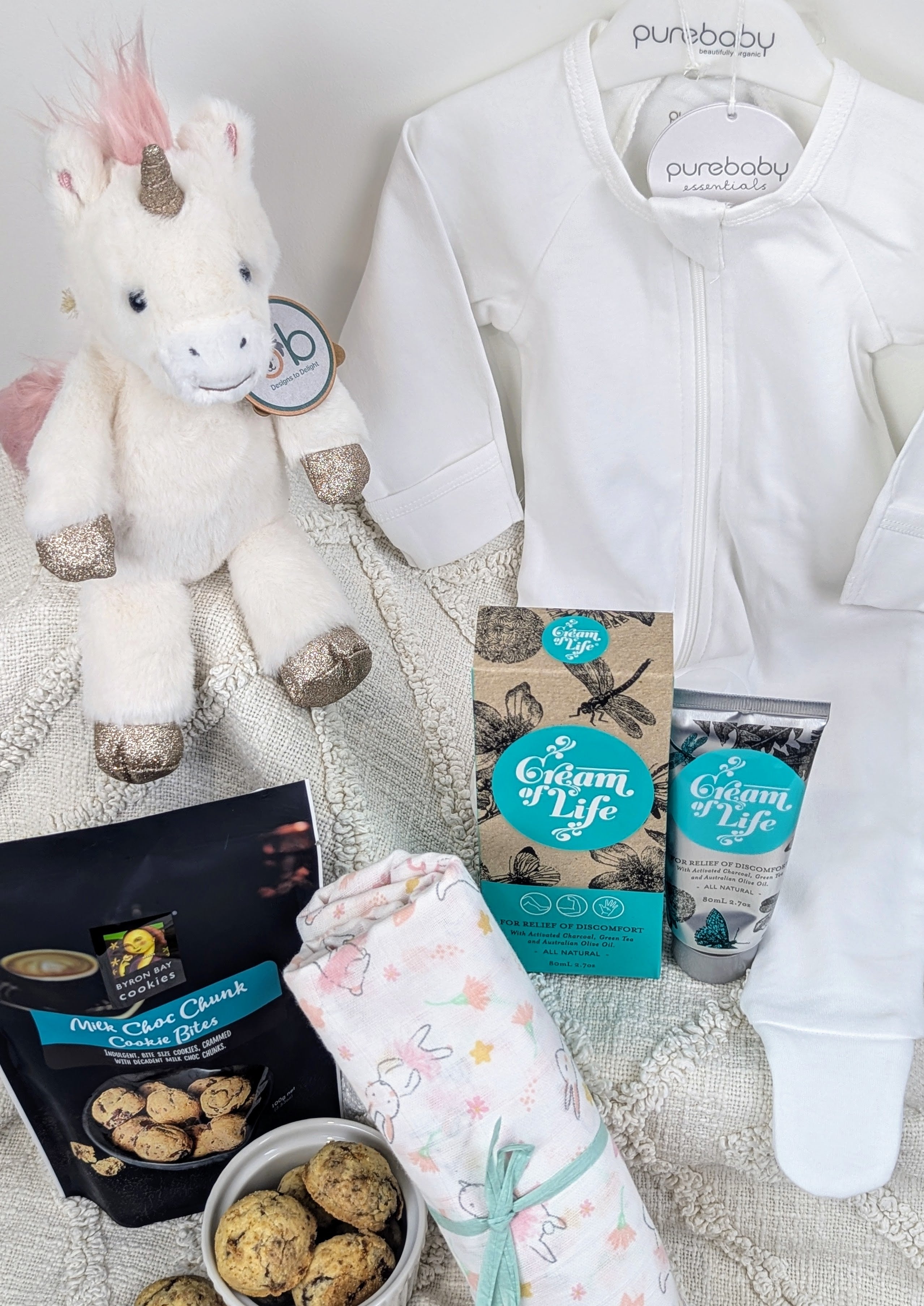 Luxury mum and baby hamper Australia with premium skincare, baby essentials and beautiful keepsake items.