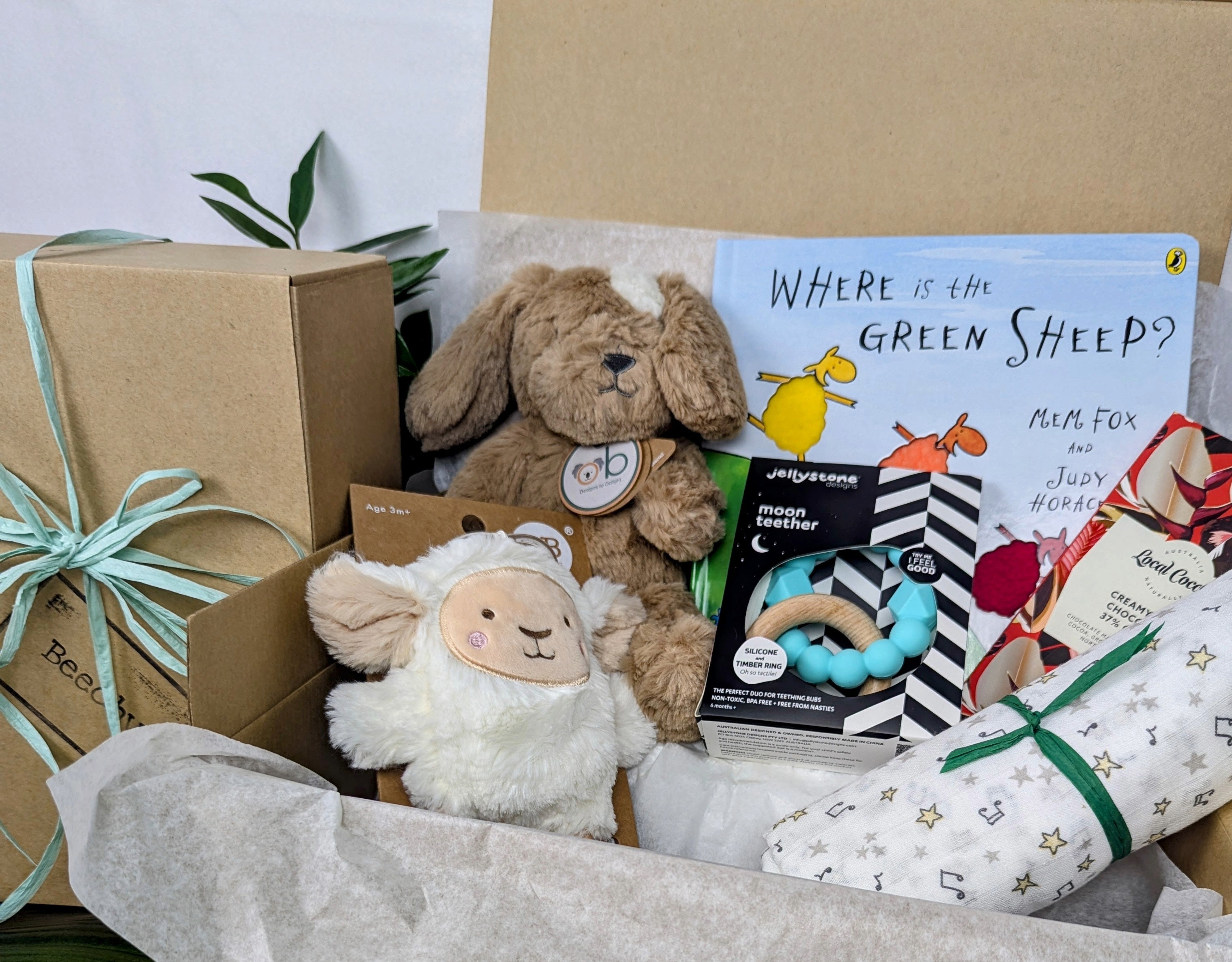 Premium Australian baby hamper featuring luxury baby products, new mum gifts, newborn essentials and baby shower presents.